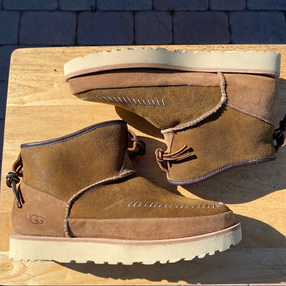 Ugg Campfire Boot M10